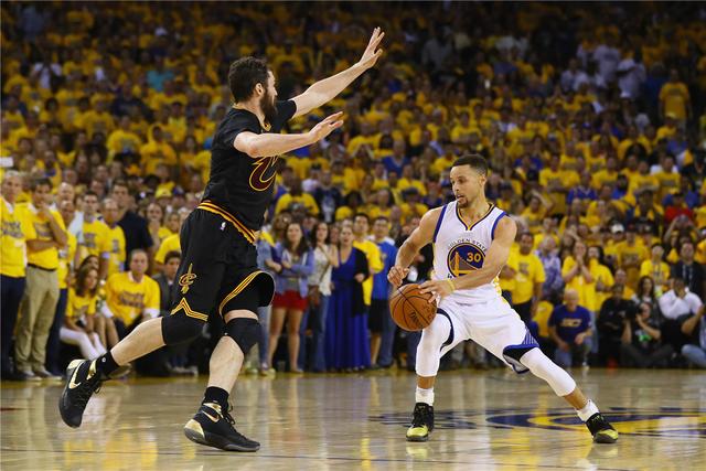 布朗尼17分4板3断 勇士大胜湖人58分豪取6连胜