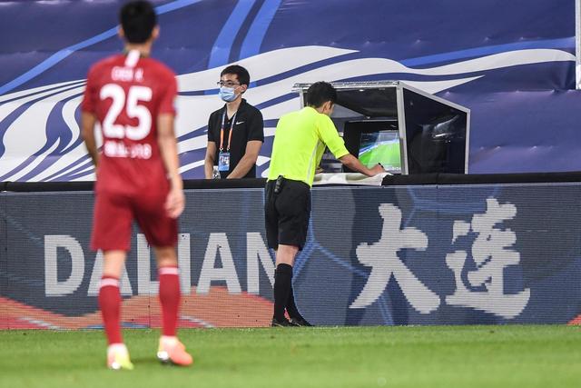 汤普森18分独行侠送爵士3连败 国王轻取开拓者