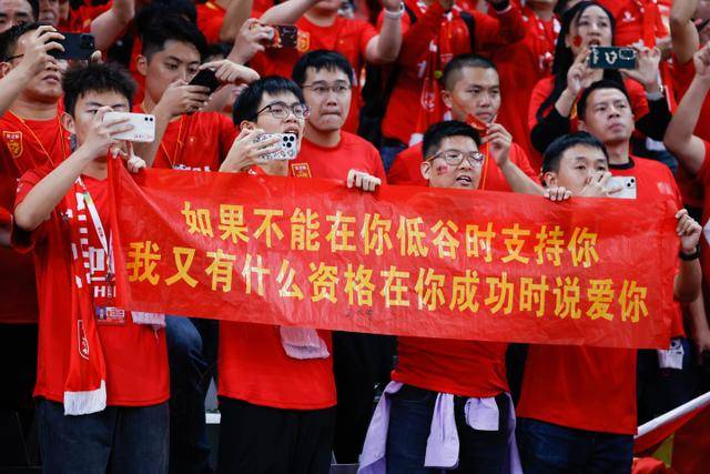 首次首发就在欧冠进球 曼城小将破本泽马17年纪录